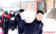 寒冬送情谊　慰问暖人心