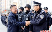 贾志升　王超看望慰问春节值班值守人员
