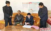 张鹏瑞深入董志镇庄头村完善“一户一策”方案