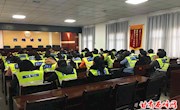 区城管执法局深化城市“洗澡”工程助推市容环境大整治