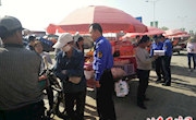 重拳整治市容乱象　彻底规范市场秩序