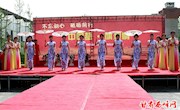 “中国梦·旗袍情”特色服饰展举行