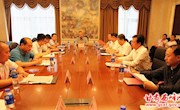贠建民会见参加兰洽会的客商