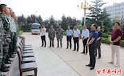 章志兼带领区四大班子领导慰问驻峰部队官兵和退伍军人