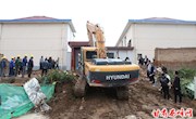 多部门联合对农副公司置换地项目依法进行征拆