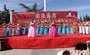 载歌载舞庆丰收　欢声笑语迎国庆